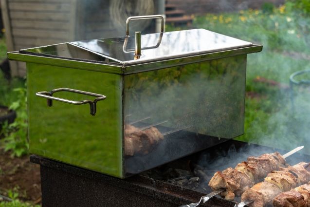 smokehouse-5194693_1280