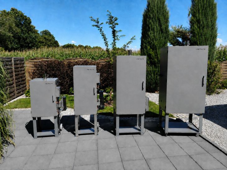 Porównanie pojemności wędzarni elektrycznych Pietrzyk – modele 125/90ET, 175/140ET, 300/270ET i 400/350ET